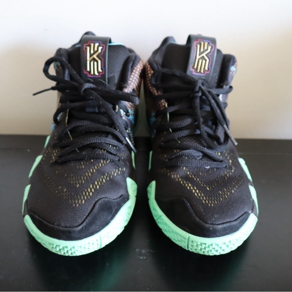 Nike Kyrie 4 “Mamba Mentality” Shoes - Picture 2 of 4